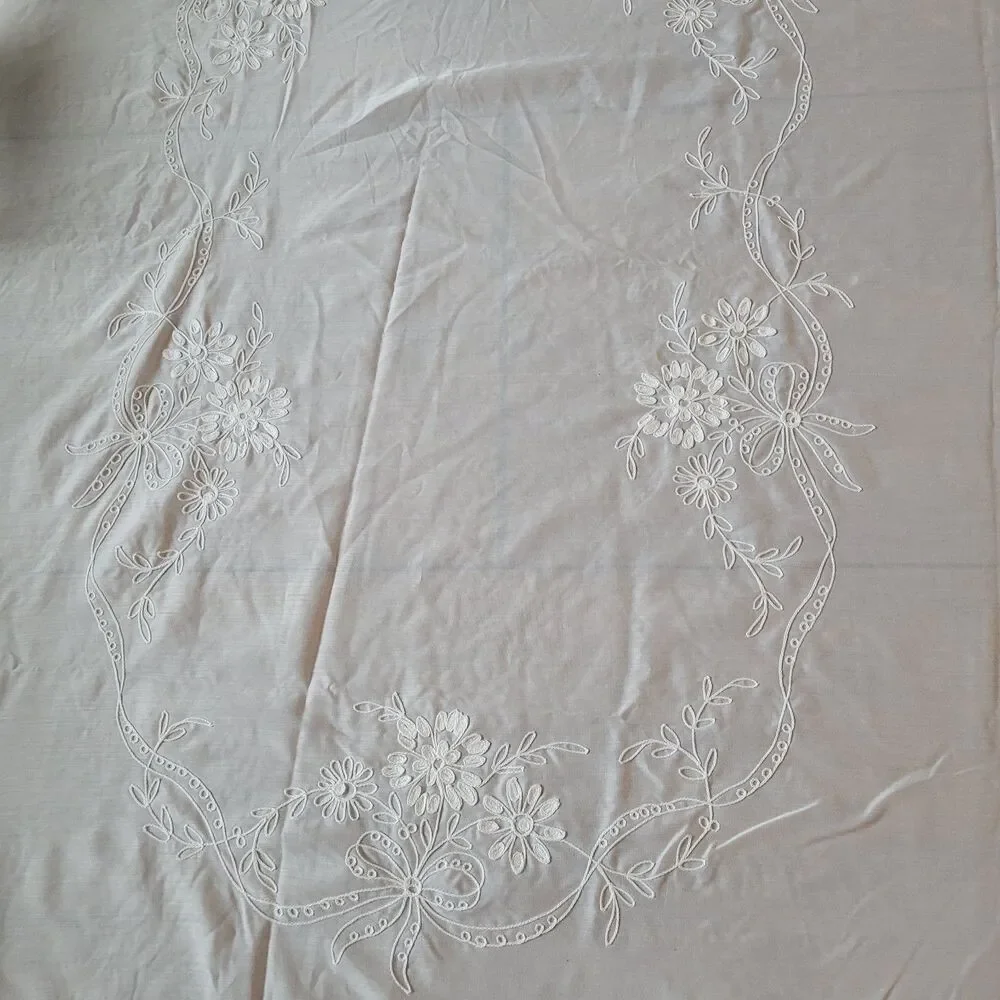 VTG Madeira Embroidered 66x104 Banquet Tablecloth 12 Placemats Table Runner set